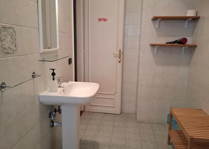 Casa Estia - Via Toledo לינה וארוחת בוקר 3*