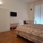 Casa Estia - Via Toledo Napoli